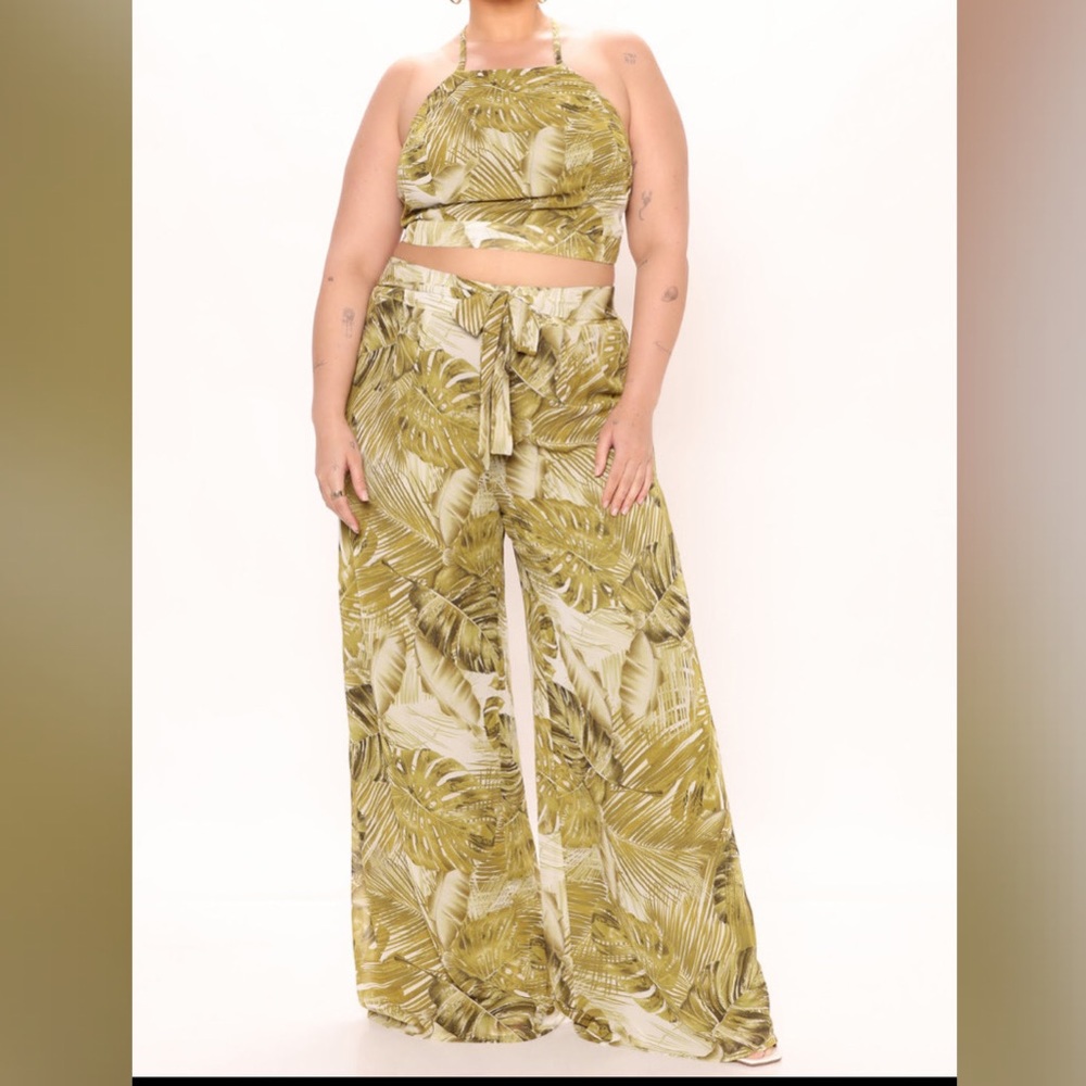 2 piece tropical set size 1x new with tags never worn
